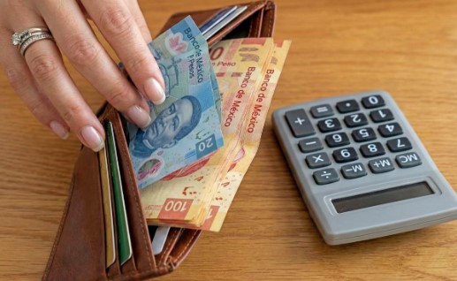 ¿Qué significa “prestaciones superiores a la ley” en un trabajo? 